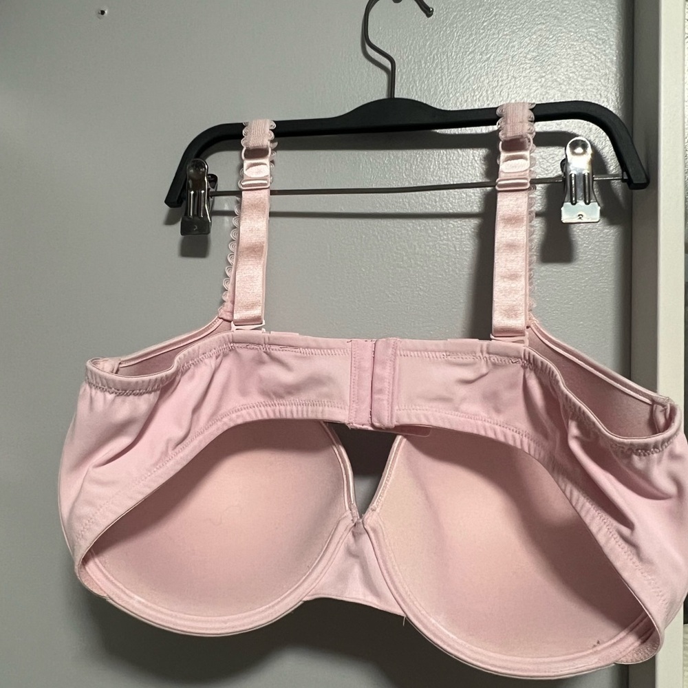 Le Mystere Soft Pink Bra - Picture 2 of 5